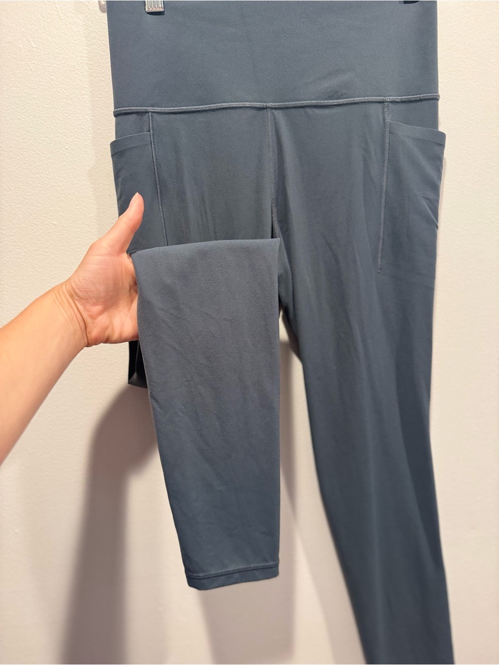 Athleta Salutation Stash High Rise 7/8 Legging - Picture 4 of 7